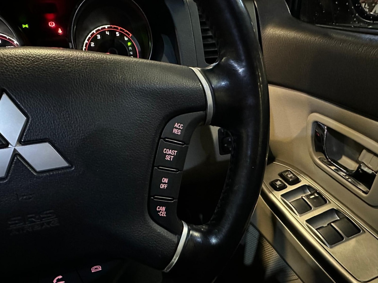 Used Mitsubishi Shogun 2011 for sale - 77781779: Photo 28