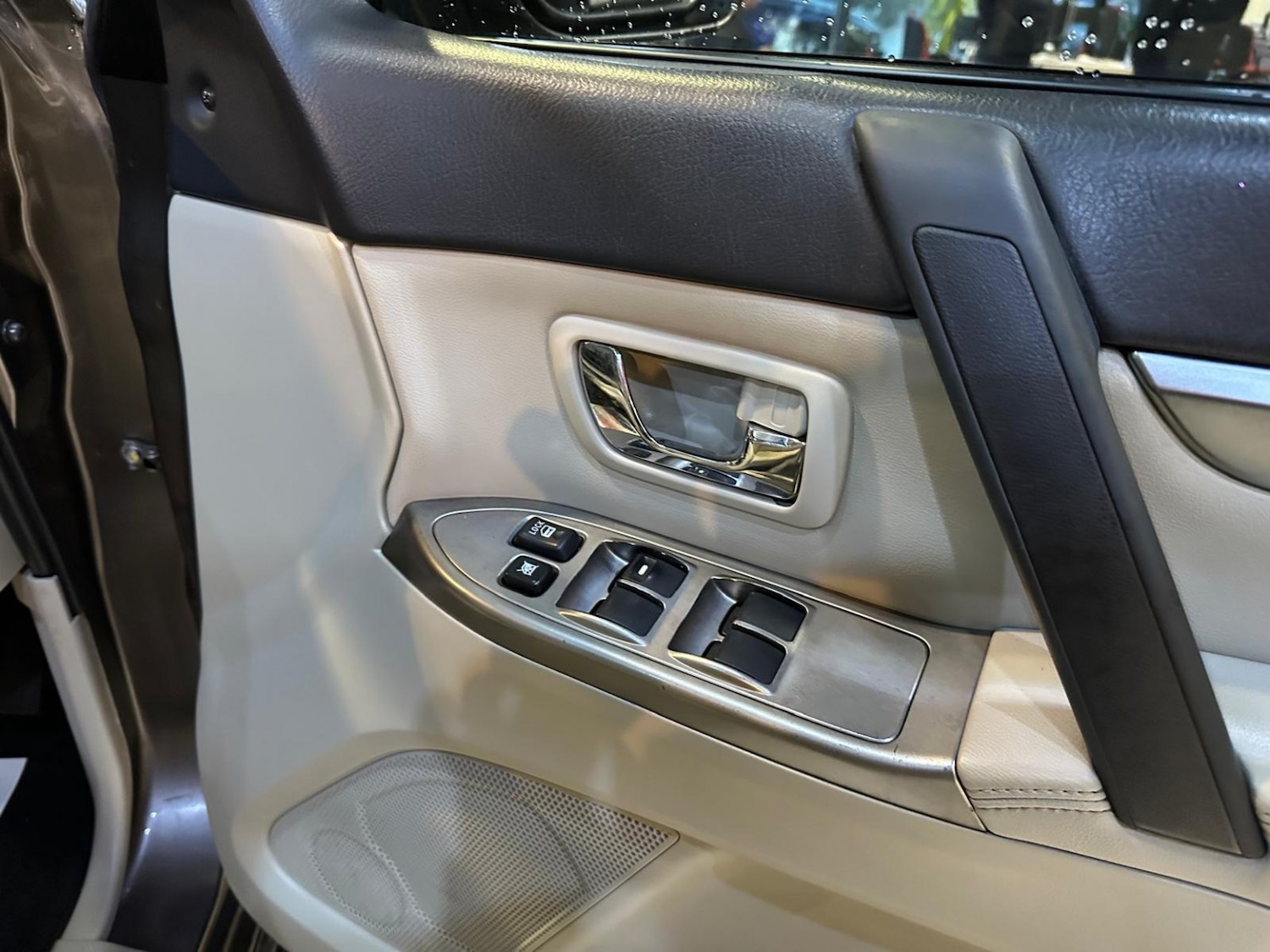 Used Mitsubishi Shogun 2011 for sale - 77781779: Photo 33