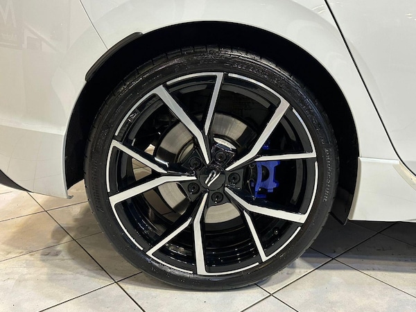 Used Volkswagen Golf 2024 for sale - 76186826: Photo 32