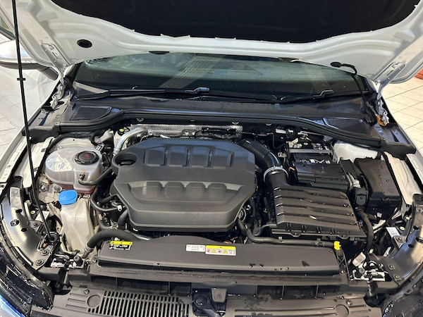 Used Volkswagen Golf 2024 for sale - 76186826: Photo 33