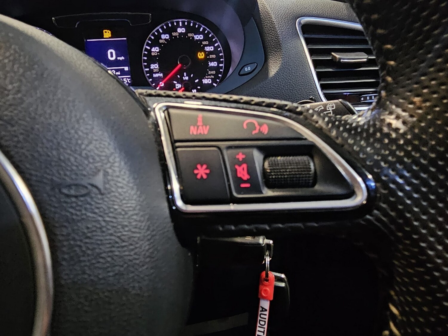 Used Audi Q3 2016 for sale - 77189321: Photo 17