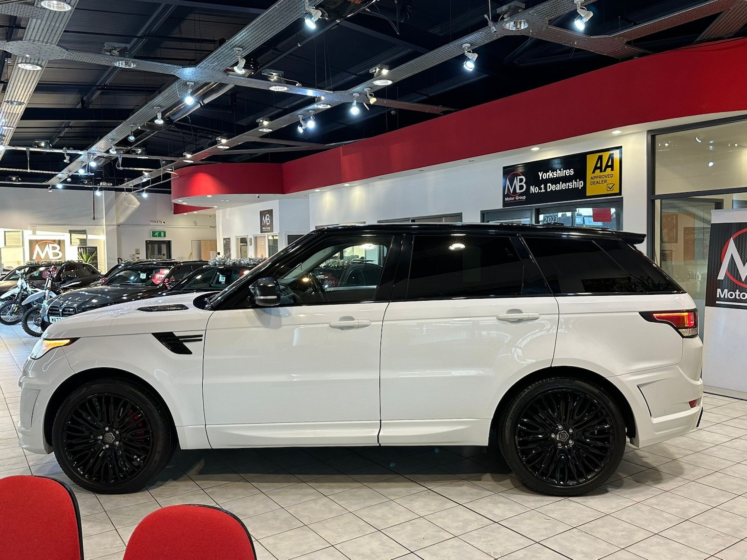 Used Land Rover Range Rover Sport 2014 for sale - 77977046: Photo 4