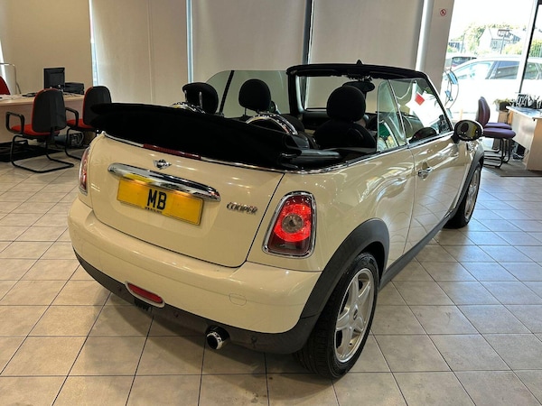 Used MINI Convertible 2010 for sale - 76246107: Photo 11