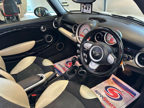 Used MINI Convertible 2010 for sale - 76246107: Photo 15