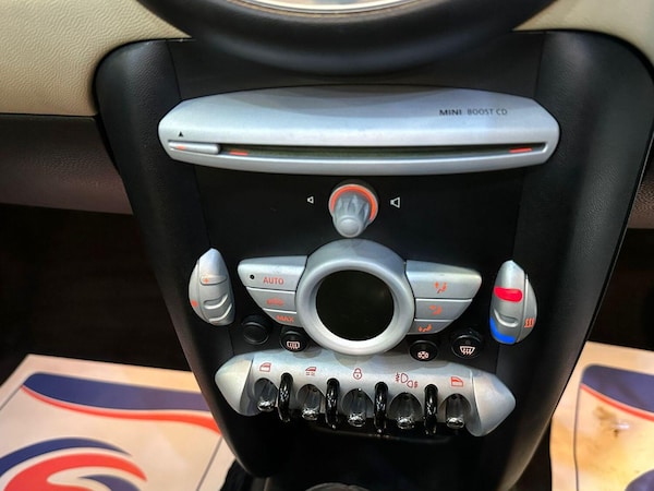 Used MINI Convertible 2010 for sale - 76246107: Photo 17