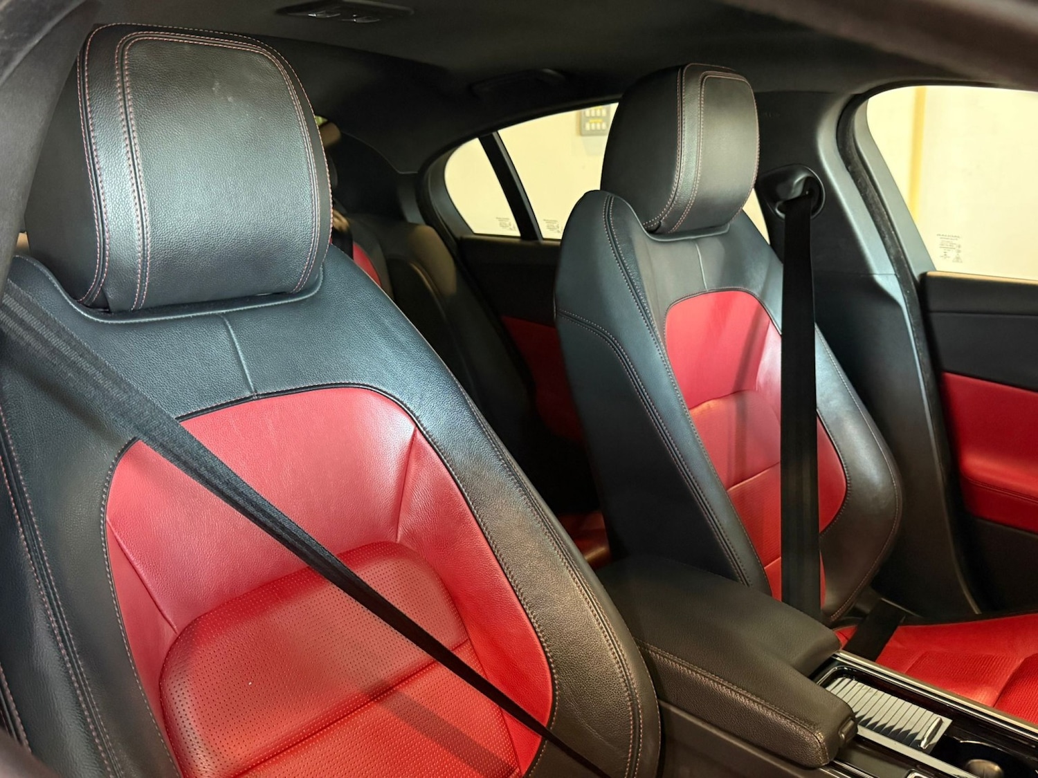 Used Jaguar XE 2017 for sale - 78112057: Photo 15