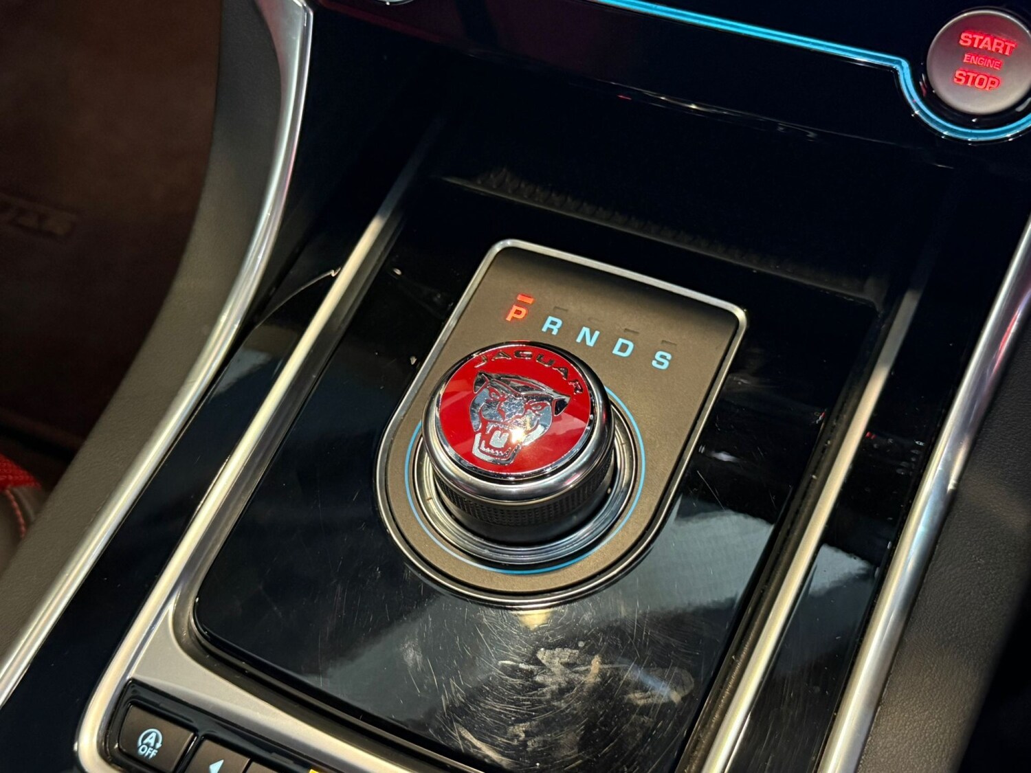 Used Jaguar XE 2017 for sale - 78112057: Photo 23