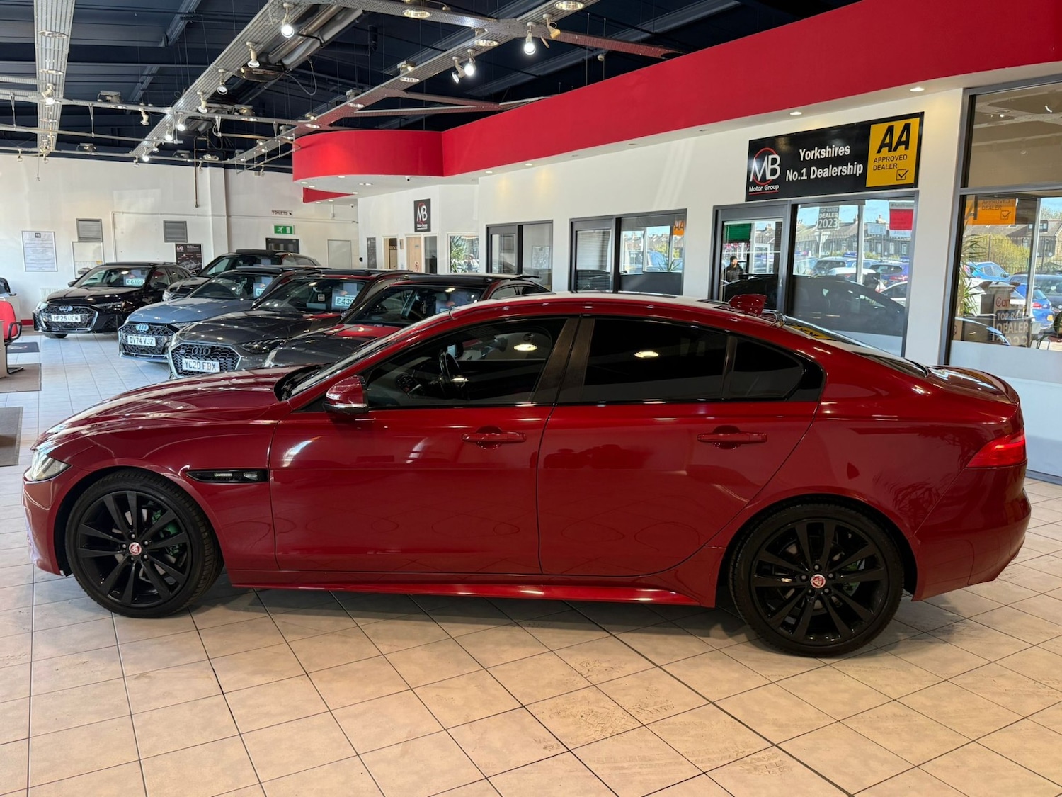 Used Jaguar XE 2017 for sale - 78112057: Photo 5