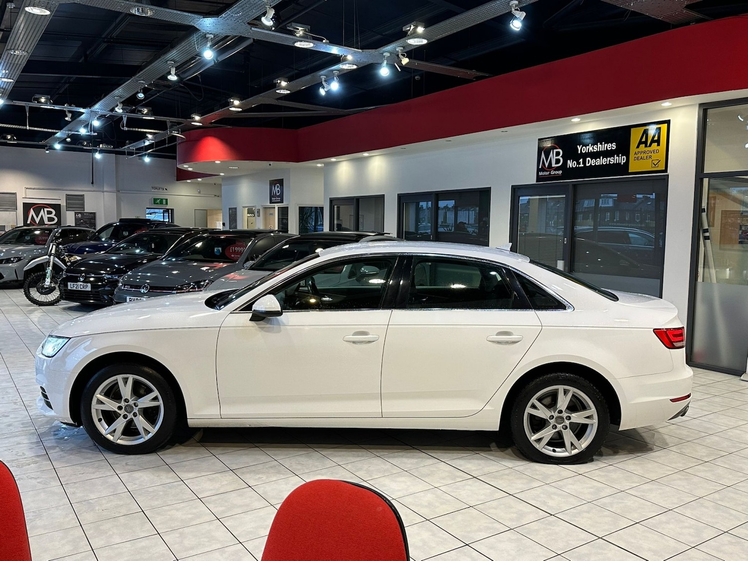 Used Audi A4 2016 for sale - 76588435: Photo 4