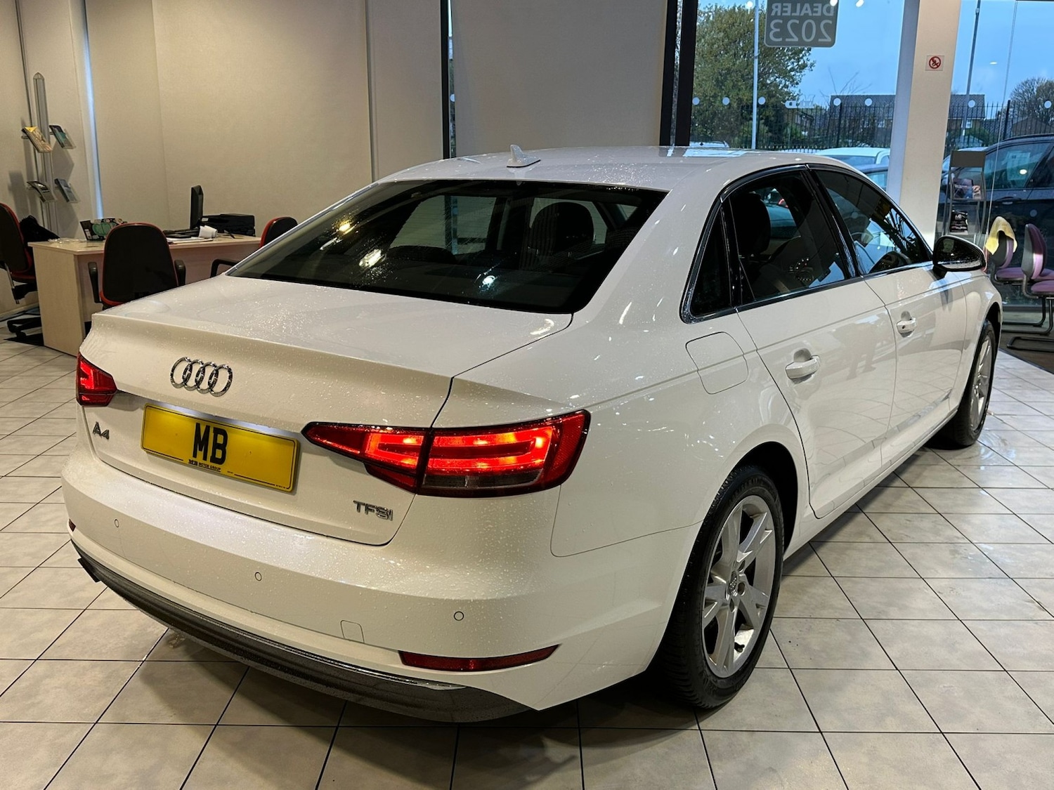 Used Audi A4 2016 for sale - 76588435: Photo 6