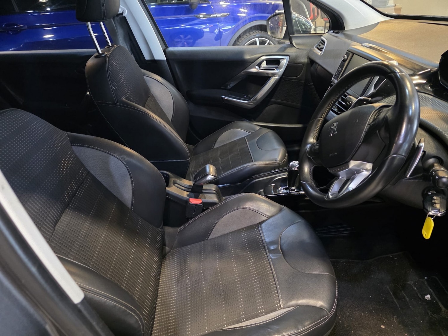 Used Peugeot 2008 2015 for sale - 77118561: Photo 14