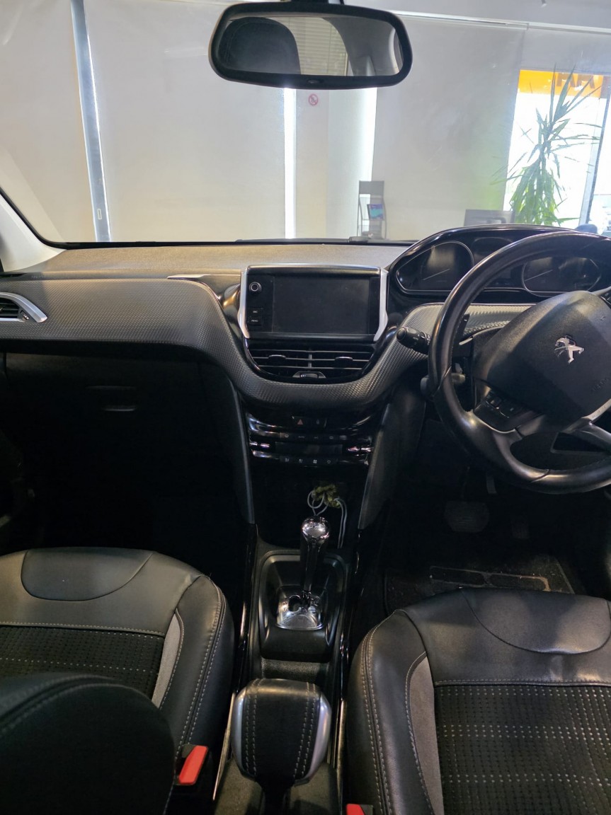 Used Peugeot 2008 2015 for sale - 77118561: Photo 16