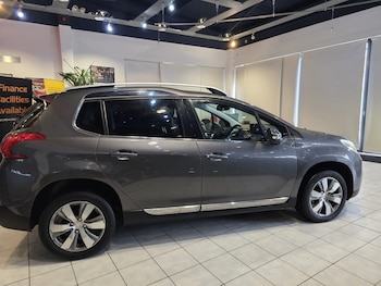 Used Peugeot 2008 2015 for sale - 77118561: Photo