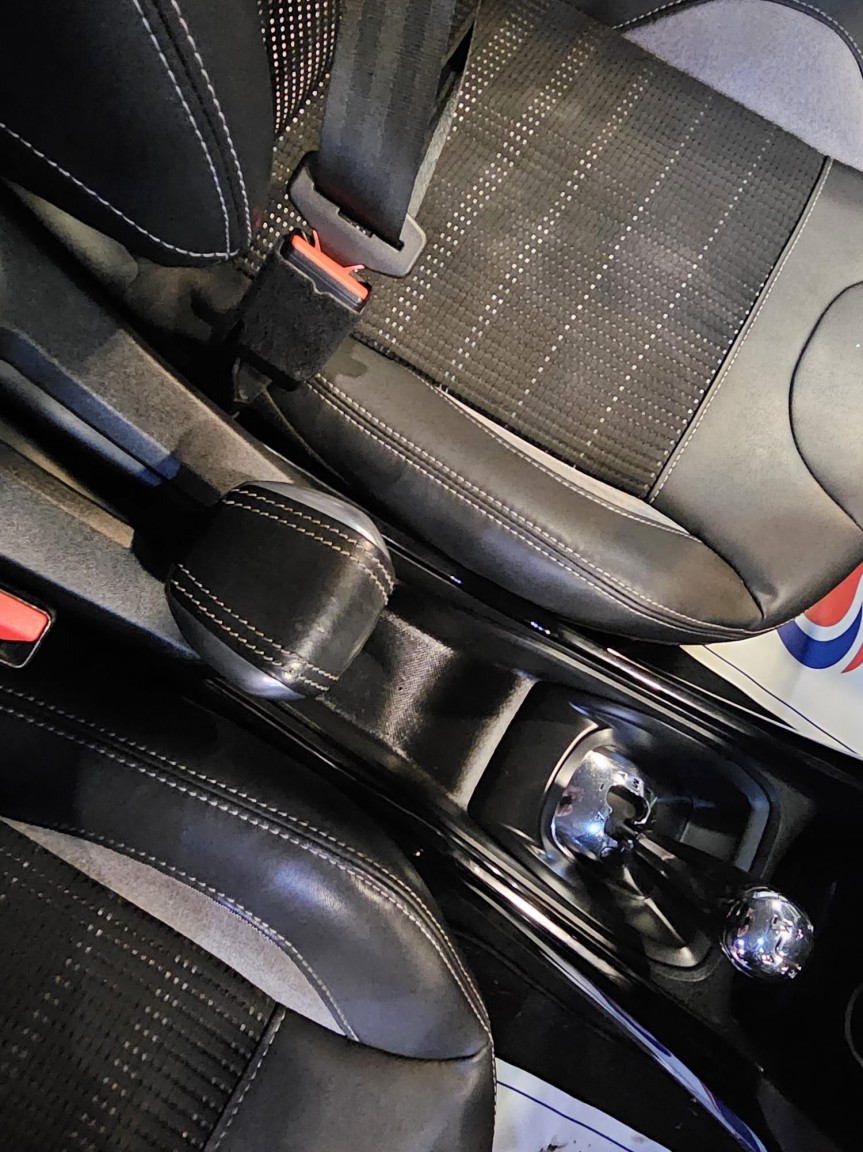 Used Peugeot 2008 2015 for sale - 77595300: Photo 14