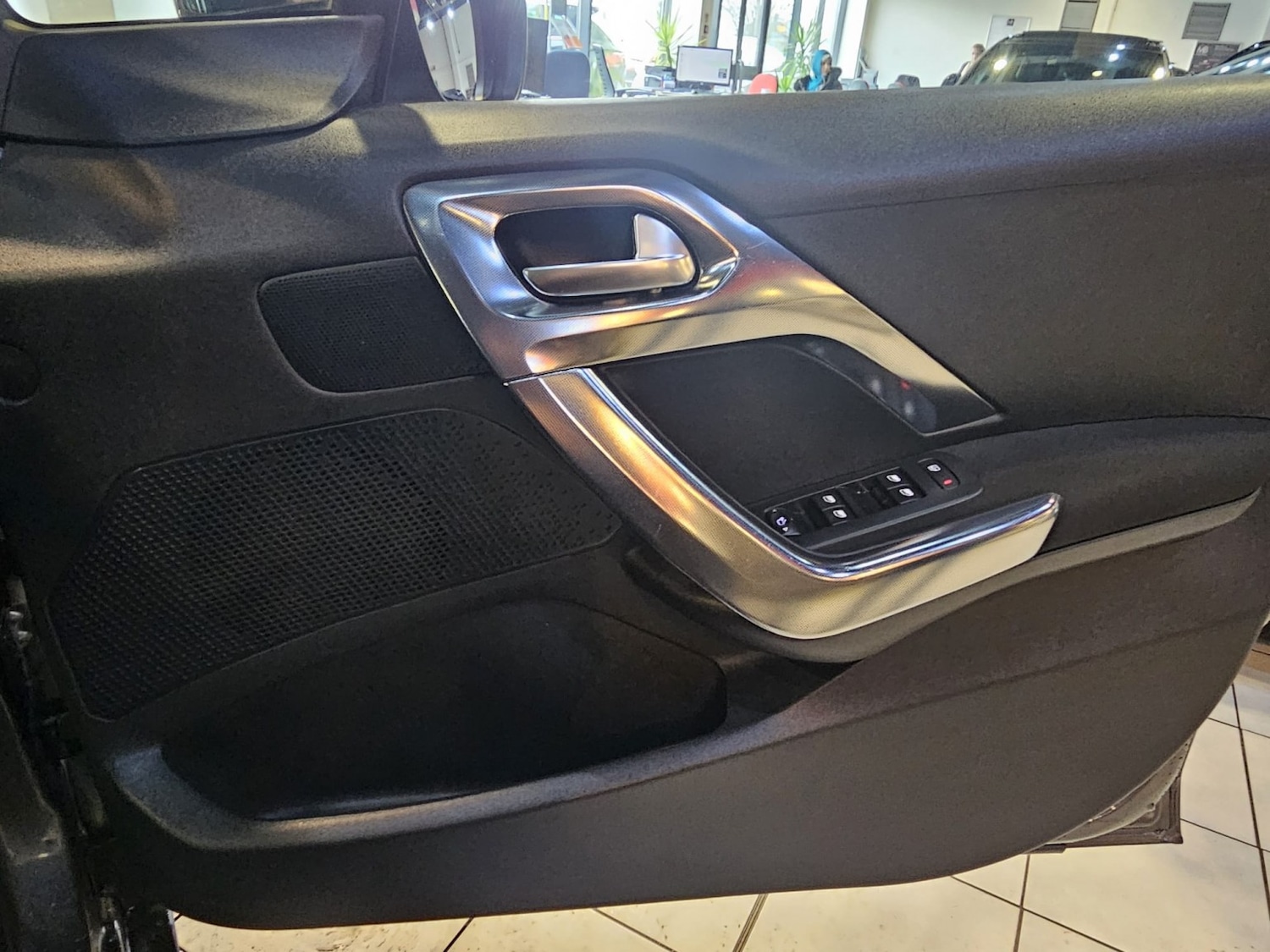 Used Peugeot 2008 2015 for sale - 77595300: Photo 18