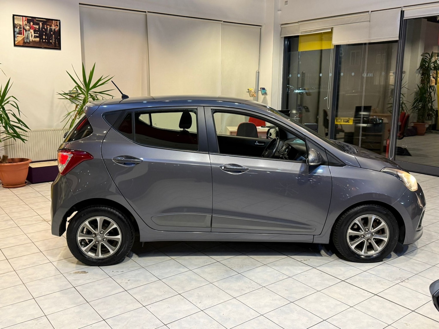 Used Hyundai i10 2015 for sale - 77643757: Photo 13