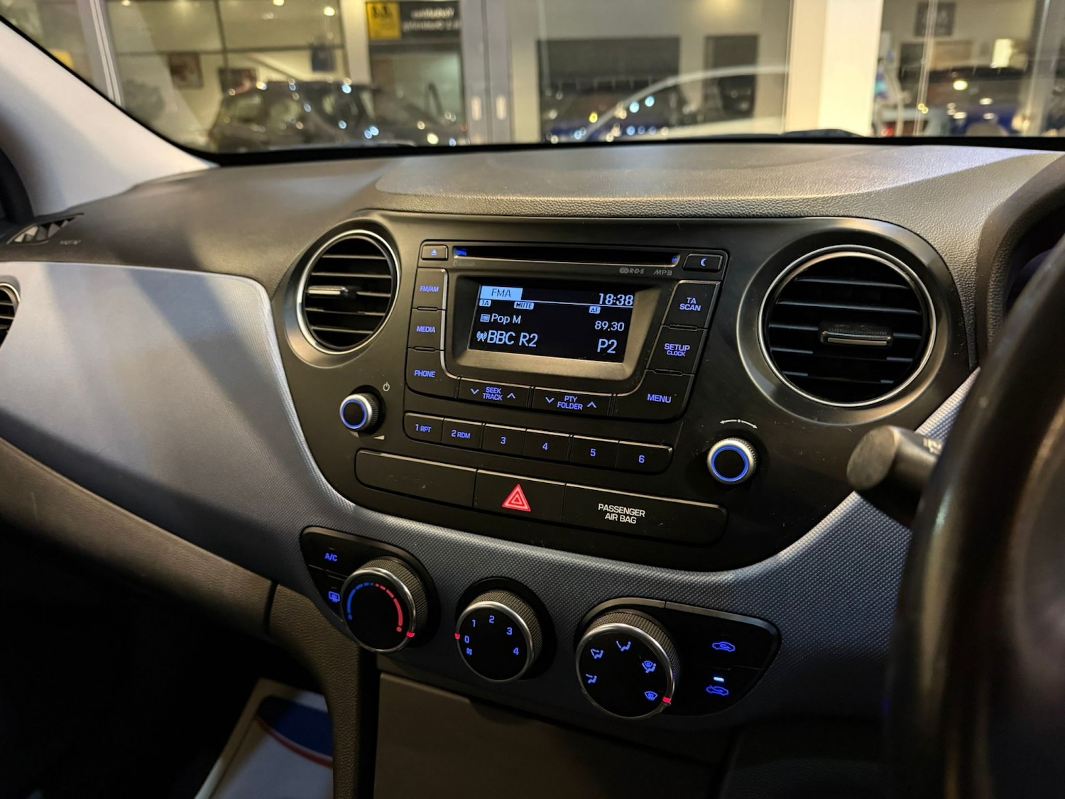 Used Hyundai i10 2015 for sale - 77643757: Photo 17