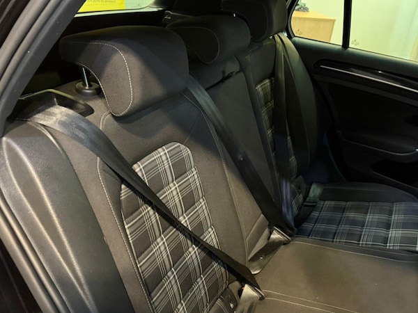 Used Volkswagen Golf 2016 for sale - 76211872: Photo 11