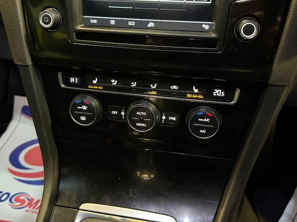 Used Volkswagen Golf 2016 for sale - 76211872: Photo 17