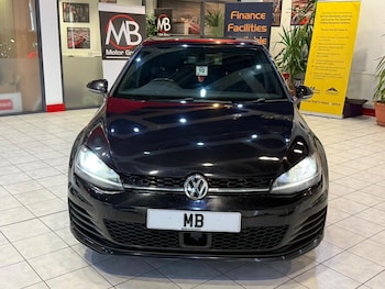 Used Volkswagen Golf 2016 for sale - 76211872: Photo 2