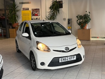 Used Toyota AYGO 2013 for sale - 79463404: Photo