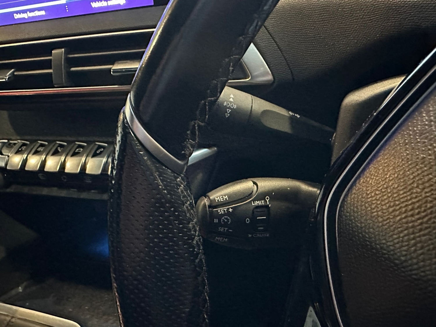 Used Peugeot 3008 2018 for sale - 76666094: Photo 25