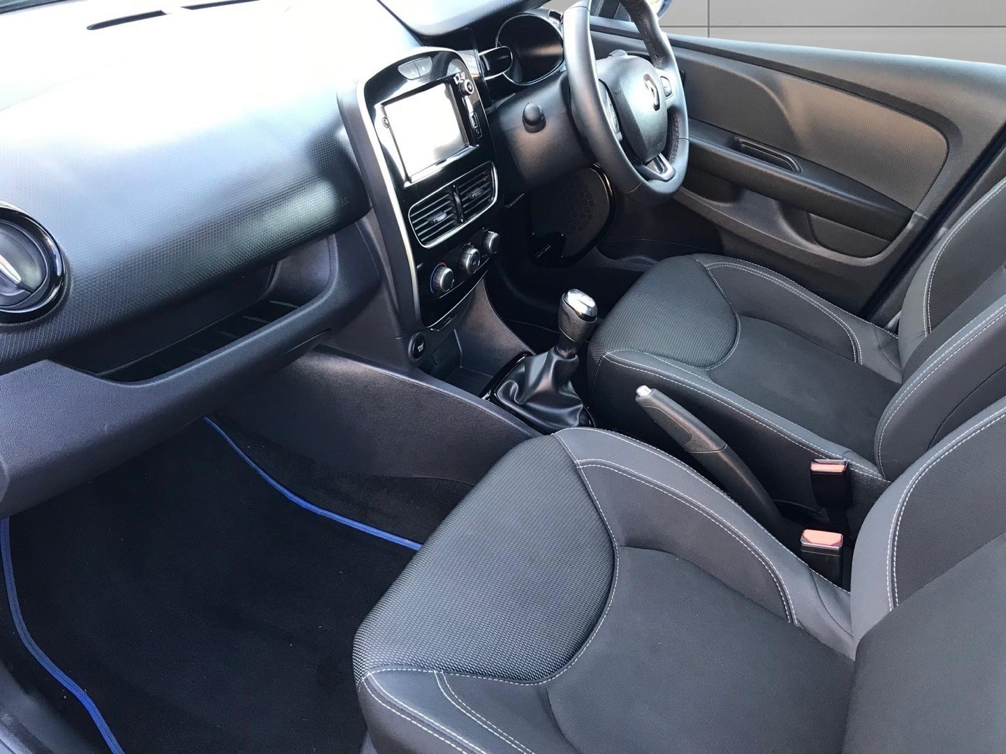 Used Renault Clio 2018 for sale - 77195460: Photo 15