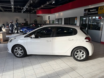 Used Peugeot 208 2016 for sale - 77662246: Photo