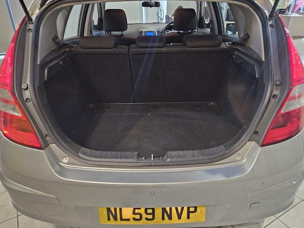 Used Hyundai i30 2009 for sale - 76268476: Photo 8