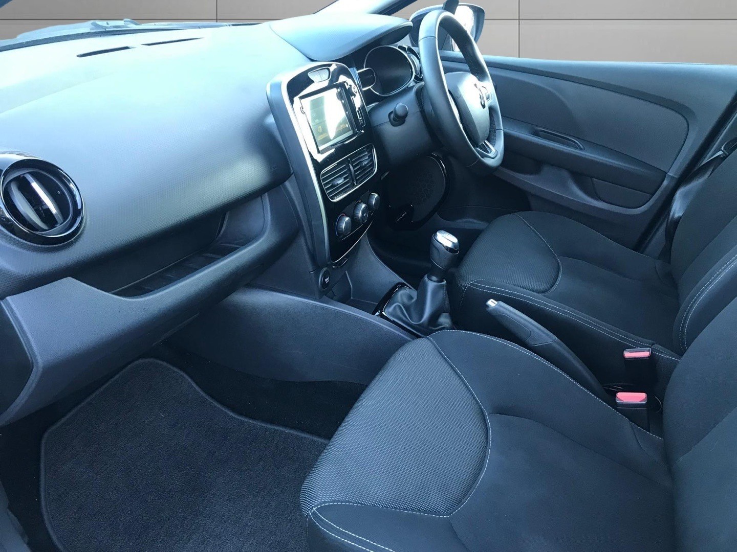 Used Renault Clio 2019 for sale - 77207152: Photo 12