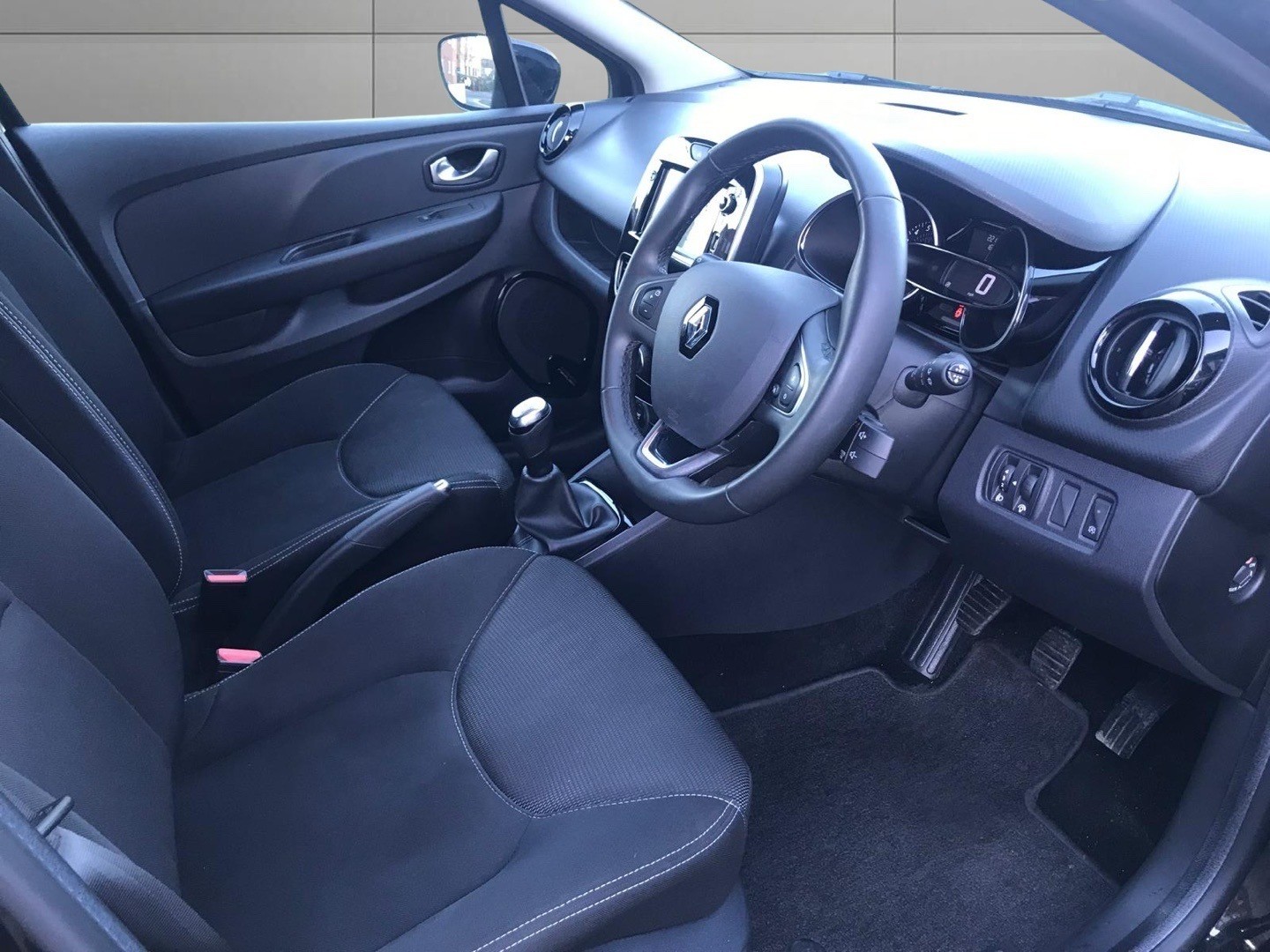 Used Renault Clio 2019 for sale - 77207152: Photo 9