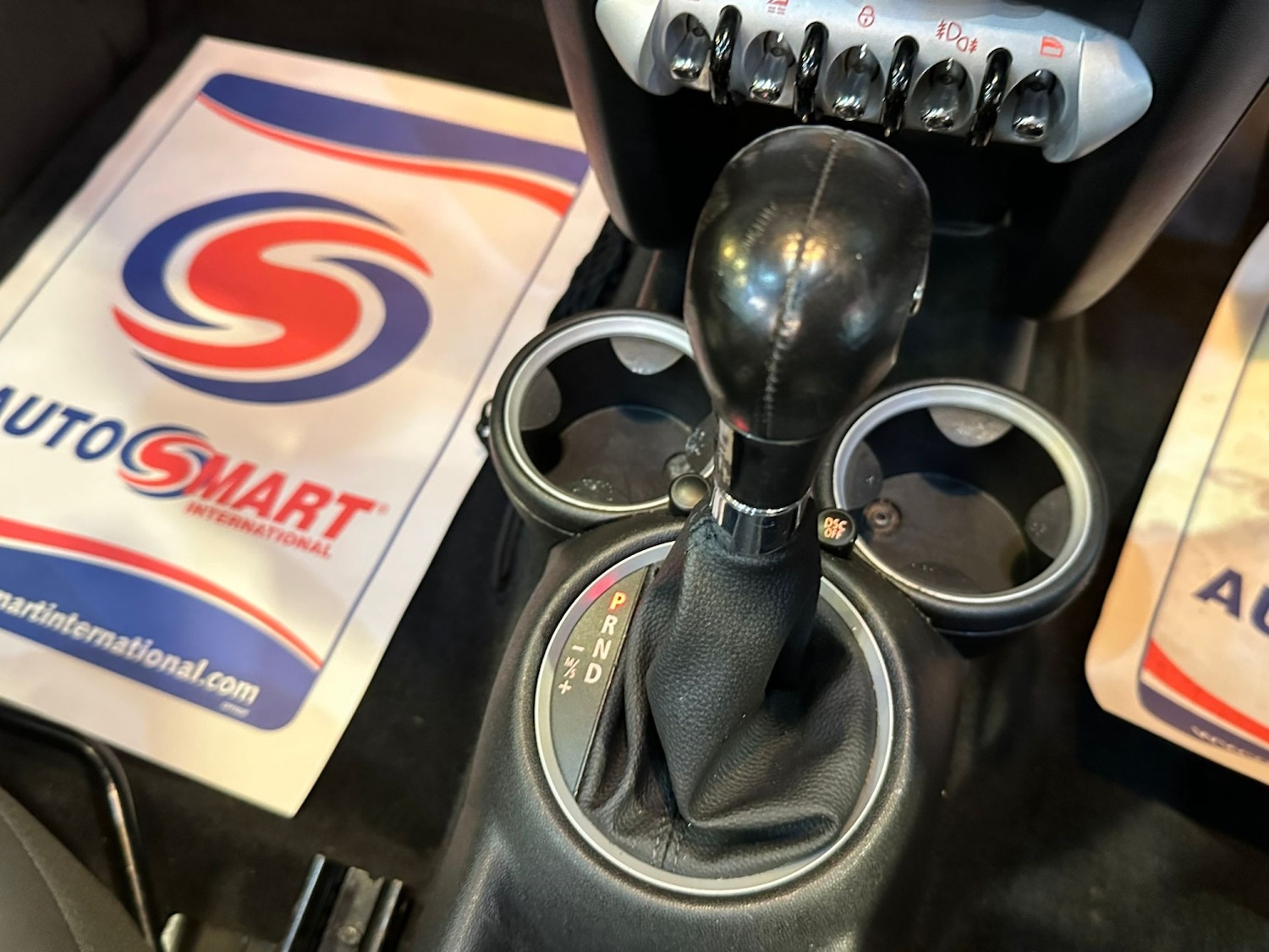 Used MINI Convertible 2010 for sale - 76656095: Photo 16