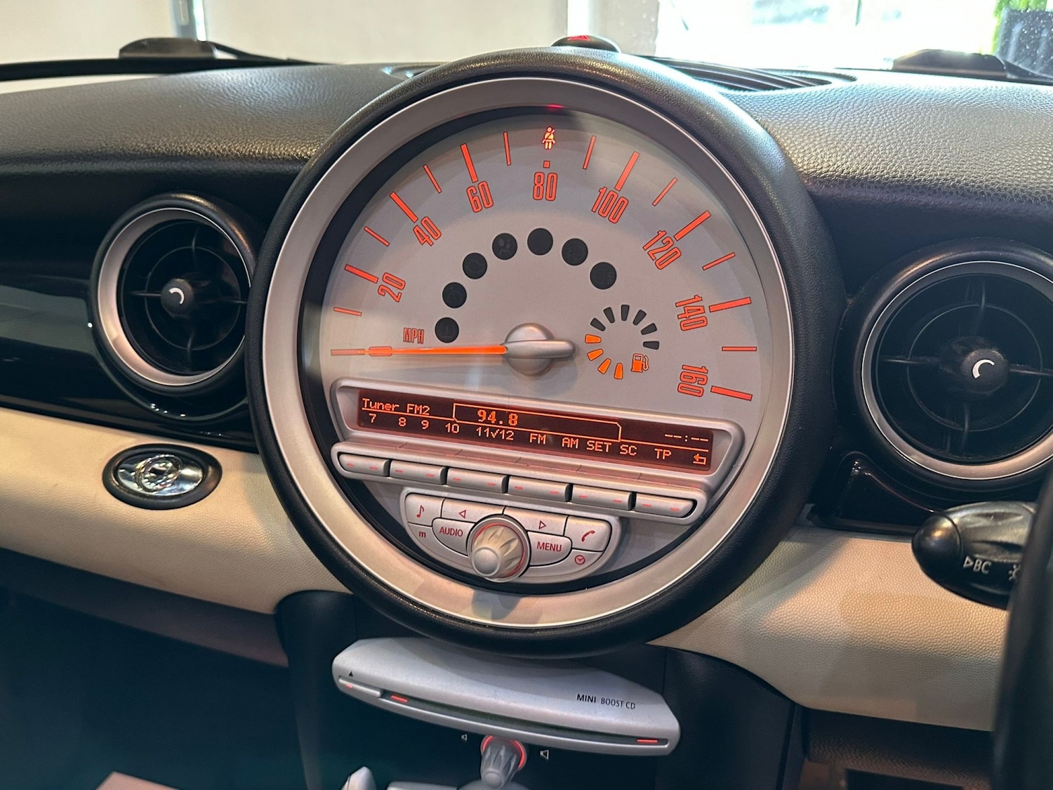 Used MINI Convertible 2010 for sale - 76656095: Photo 17