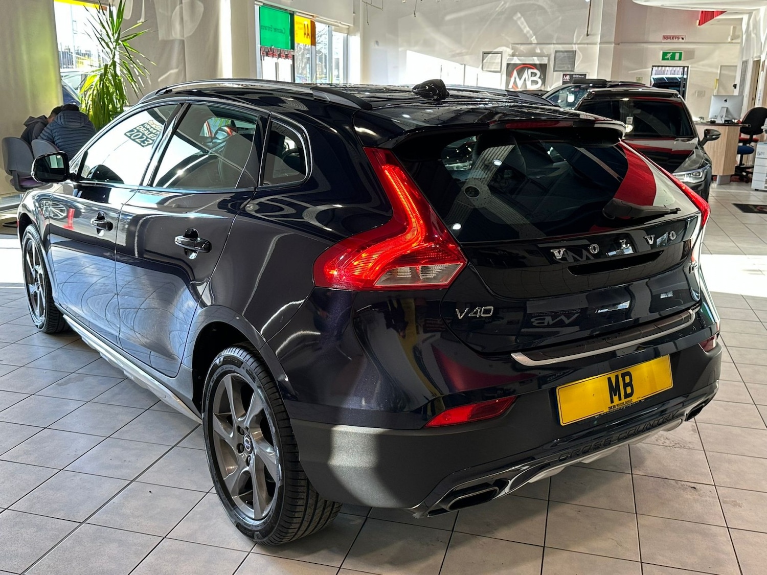 Used Volvo V40 Cross Country 2016 for sale - 76769872: Photo 6