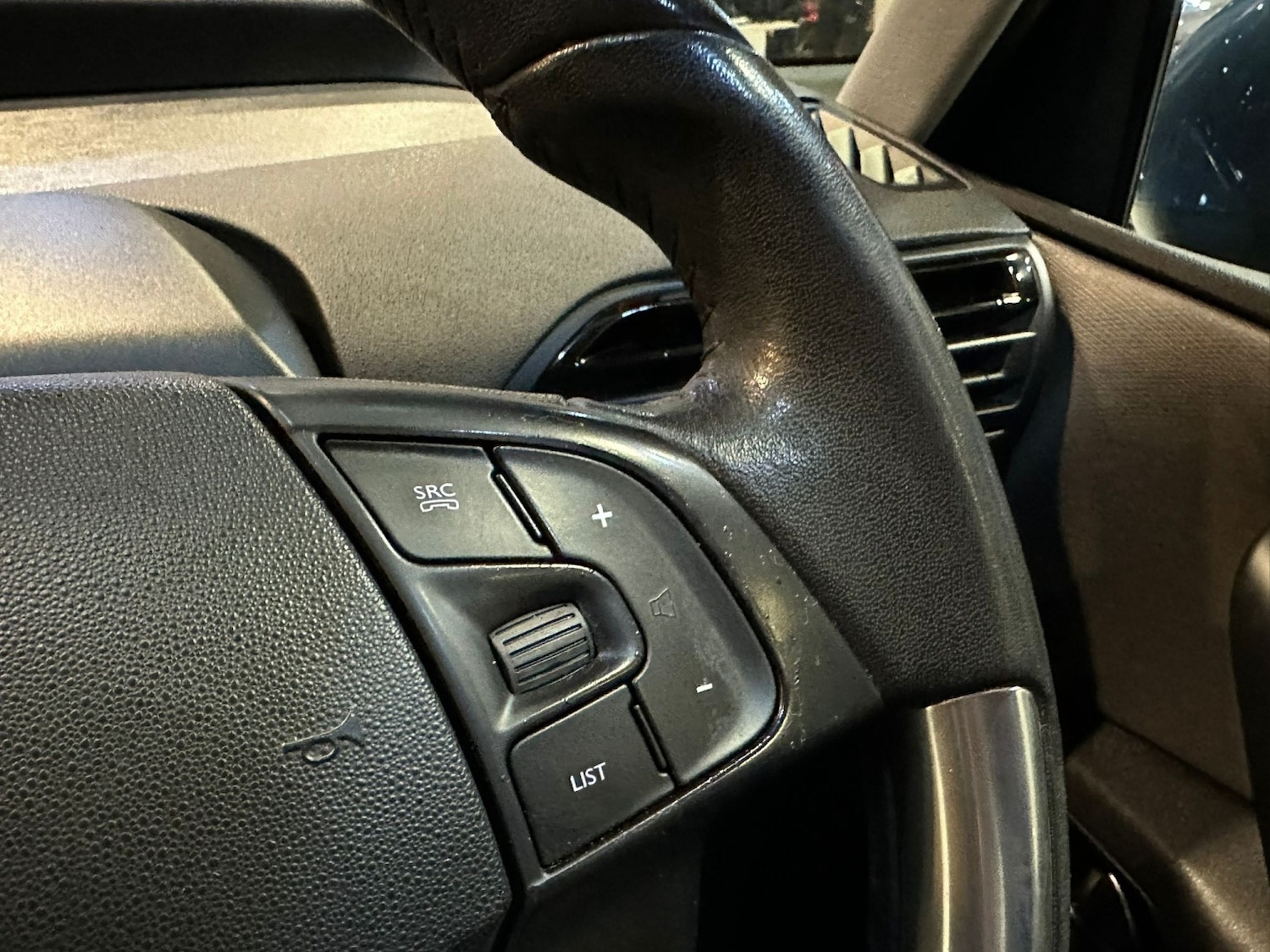 Used Citroen C4 Picasso 2015 for sale - 76618706: Photo 23