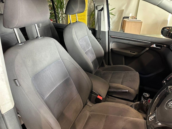 Used Volkswagen Touran 2011 for sale - 75418790: Photo 13