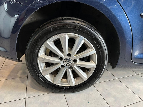Used Volkswagen Touran 2011 for sale - 75418790: Photo 22