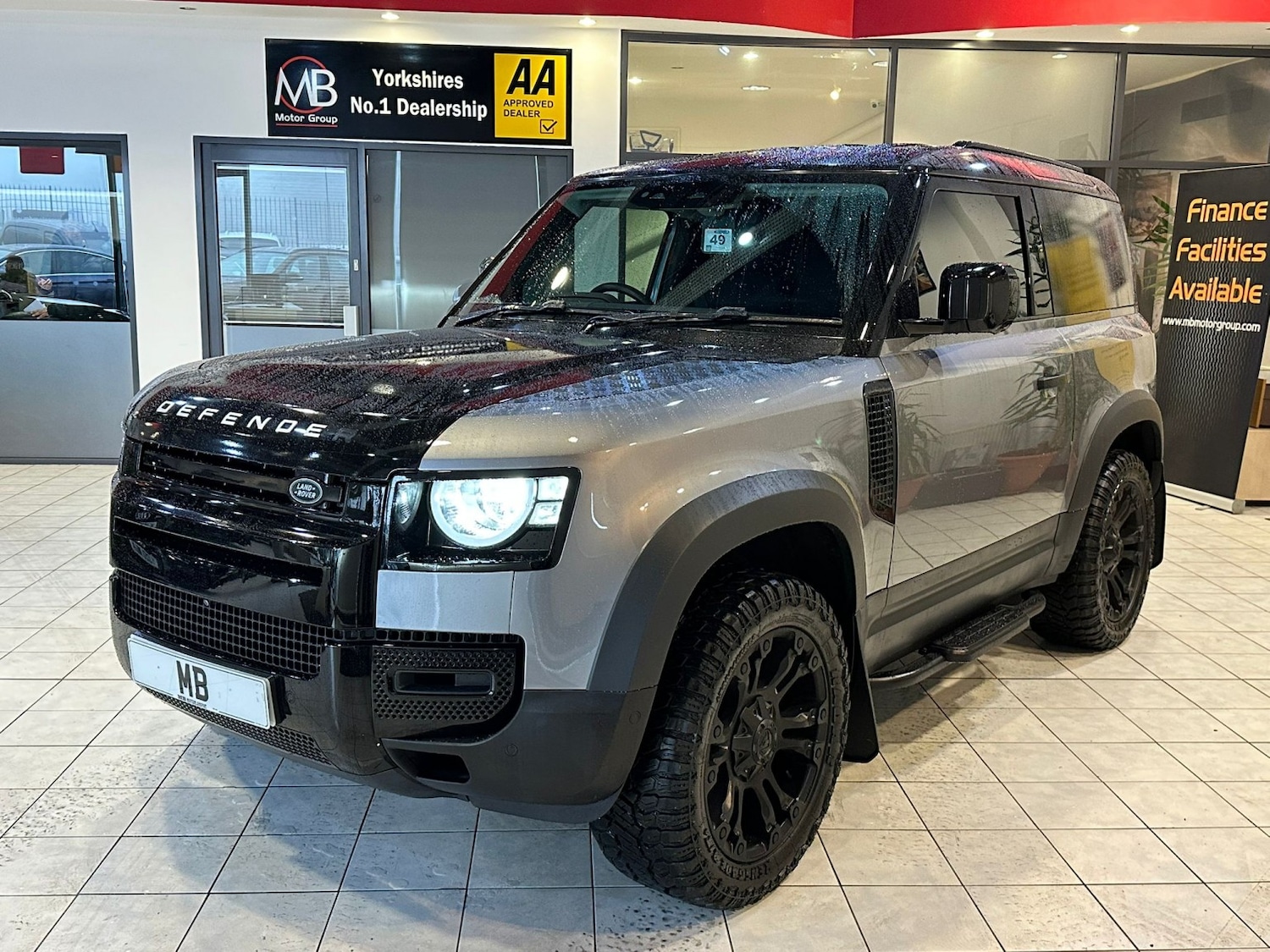 Used Land Rover Defender 2021 for sale - 77241876: Photo 11