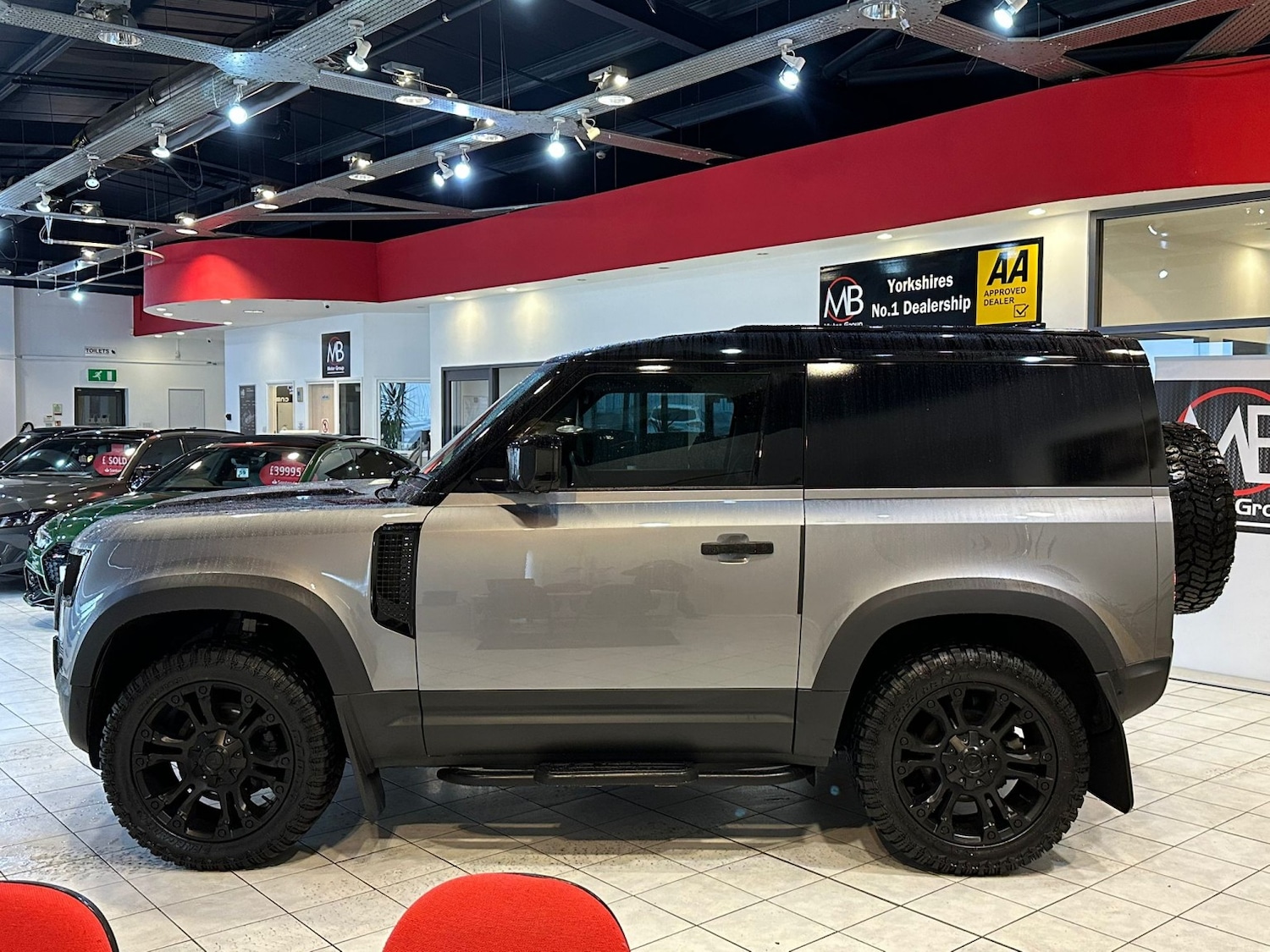 Used Land Rover Defender 2021 for sale - 77241876: Photo 12