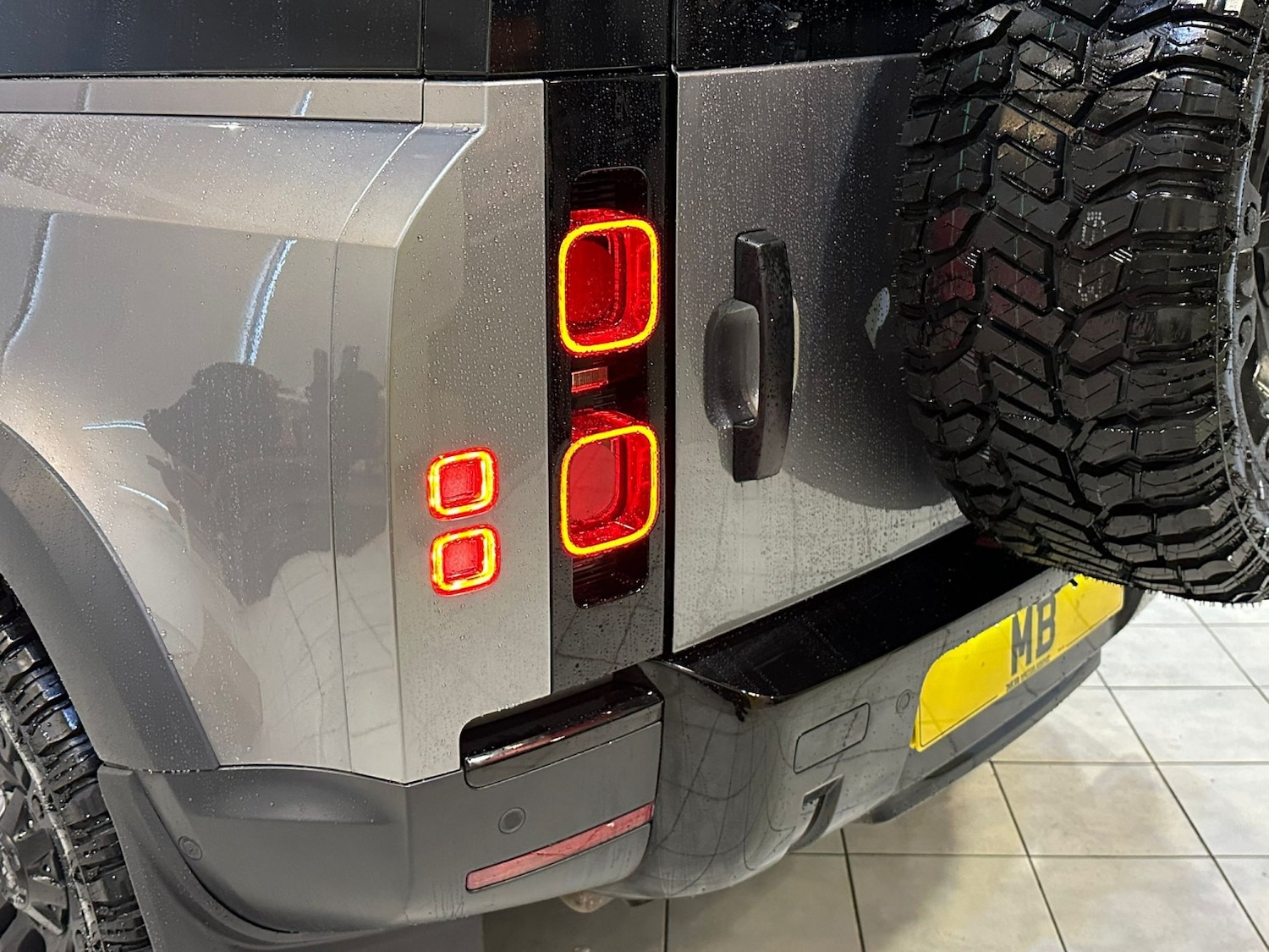 Used Land Rover Defender 2021 for sale - 77241876: Photo 13
