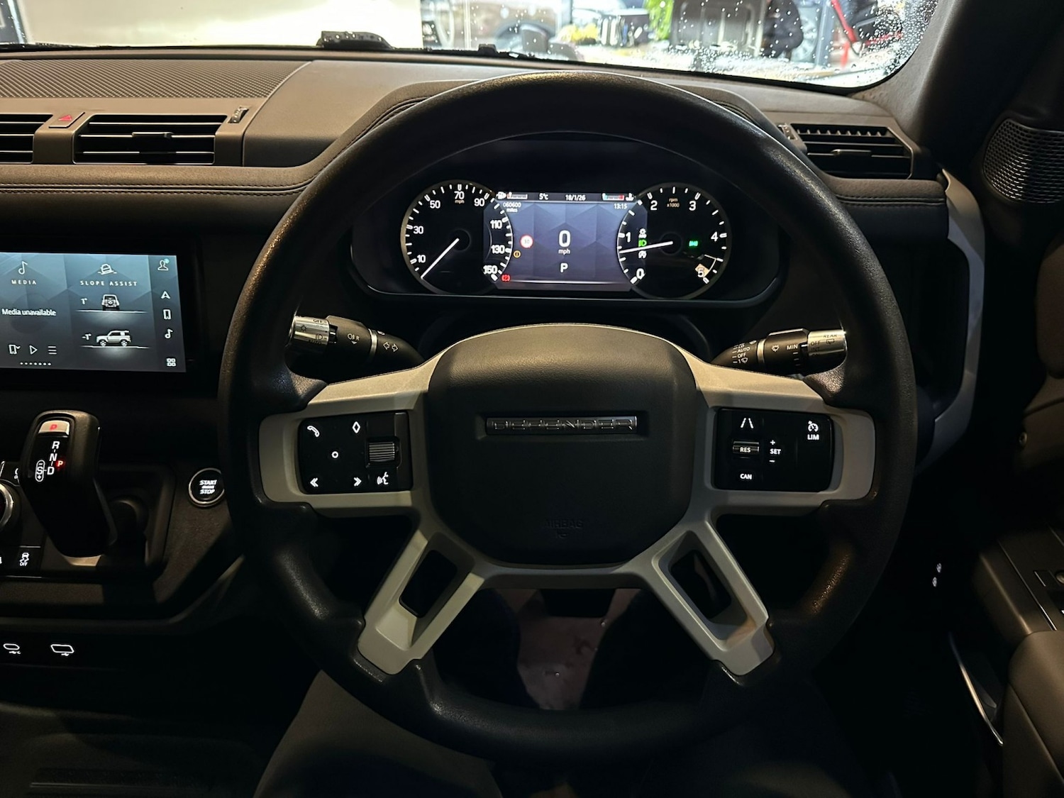 Used Land Rover Defender 2021 for sale - 77241876: Photo 27