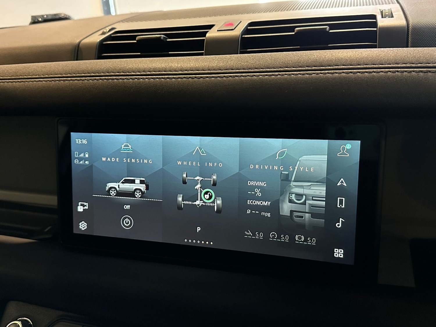 Used Land Rover Defender 2021 for sale - 77241876: Photo 30