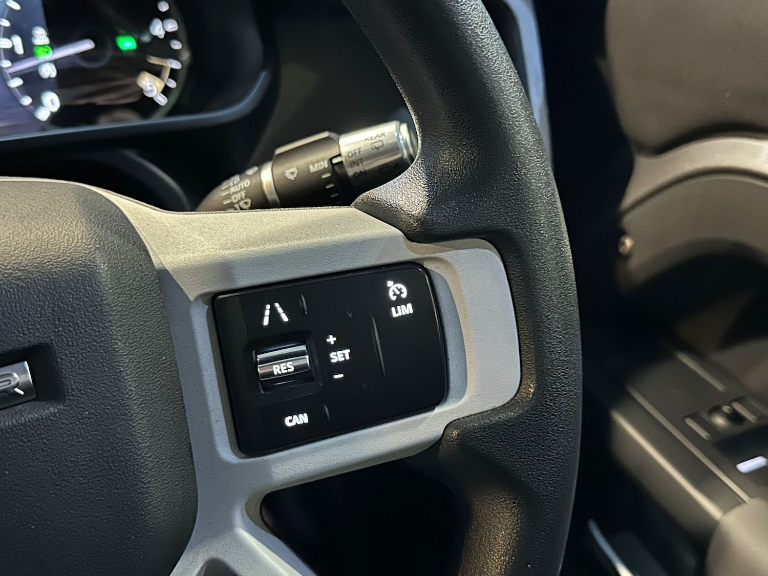 Used Land Rover Defender 2021 for sale - 77241876: Photo 36