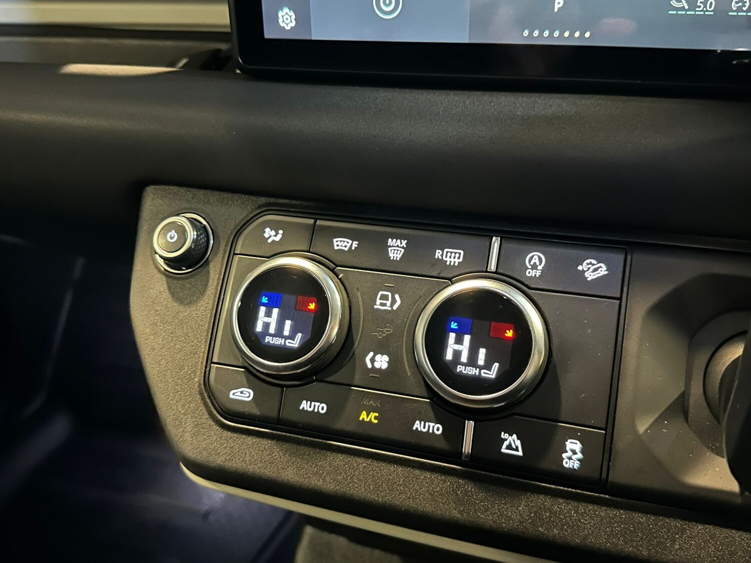 Used Land Rover Defender 2021 for sale - 77241876: Photo 40