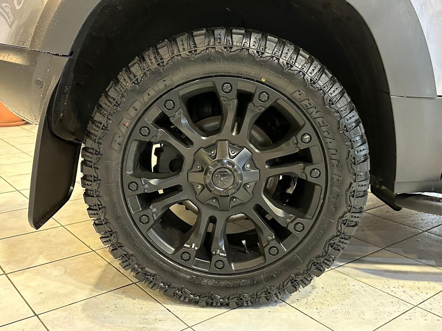 Used Land Rover Defender 2021 for sale - 77241876: Photo 41