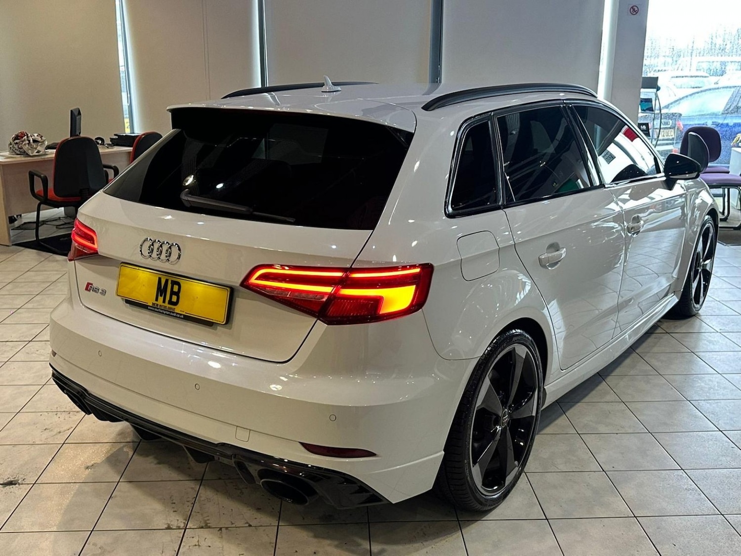 Used Audi RS3 2017 for sale - 77636998: Photo 6