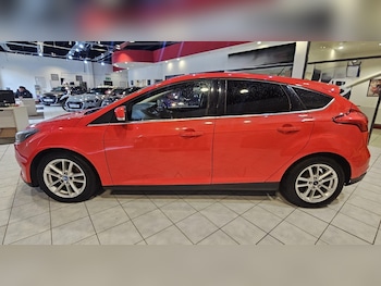 Used Ford Focus 2015 for sale - 77632402: Photo
