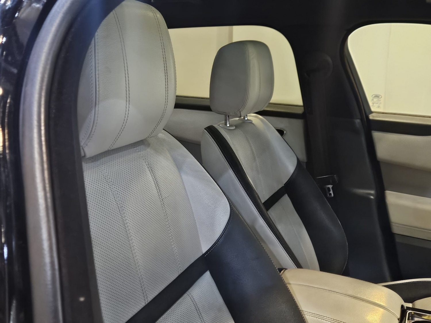 Used Land Rover Range Rover Velar 2018 for sale - 77189330: Photo 11