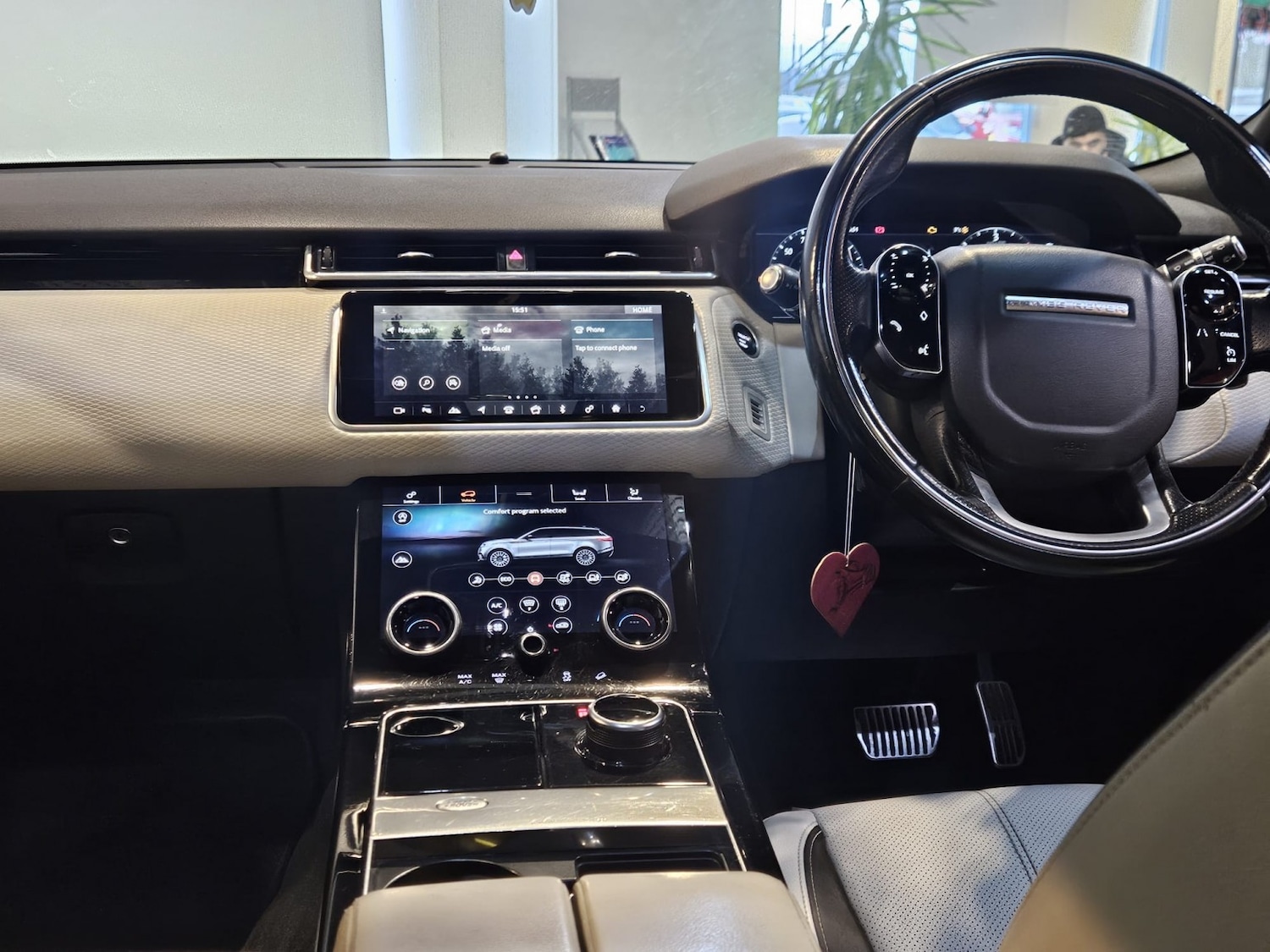 Used Land Rover Range Rover Velar 2018 for sale - 77189330: Photo 18