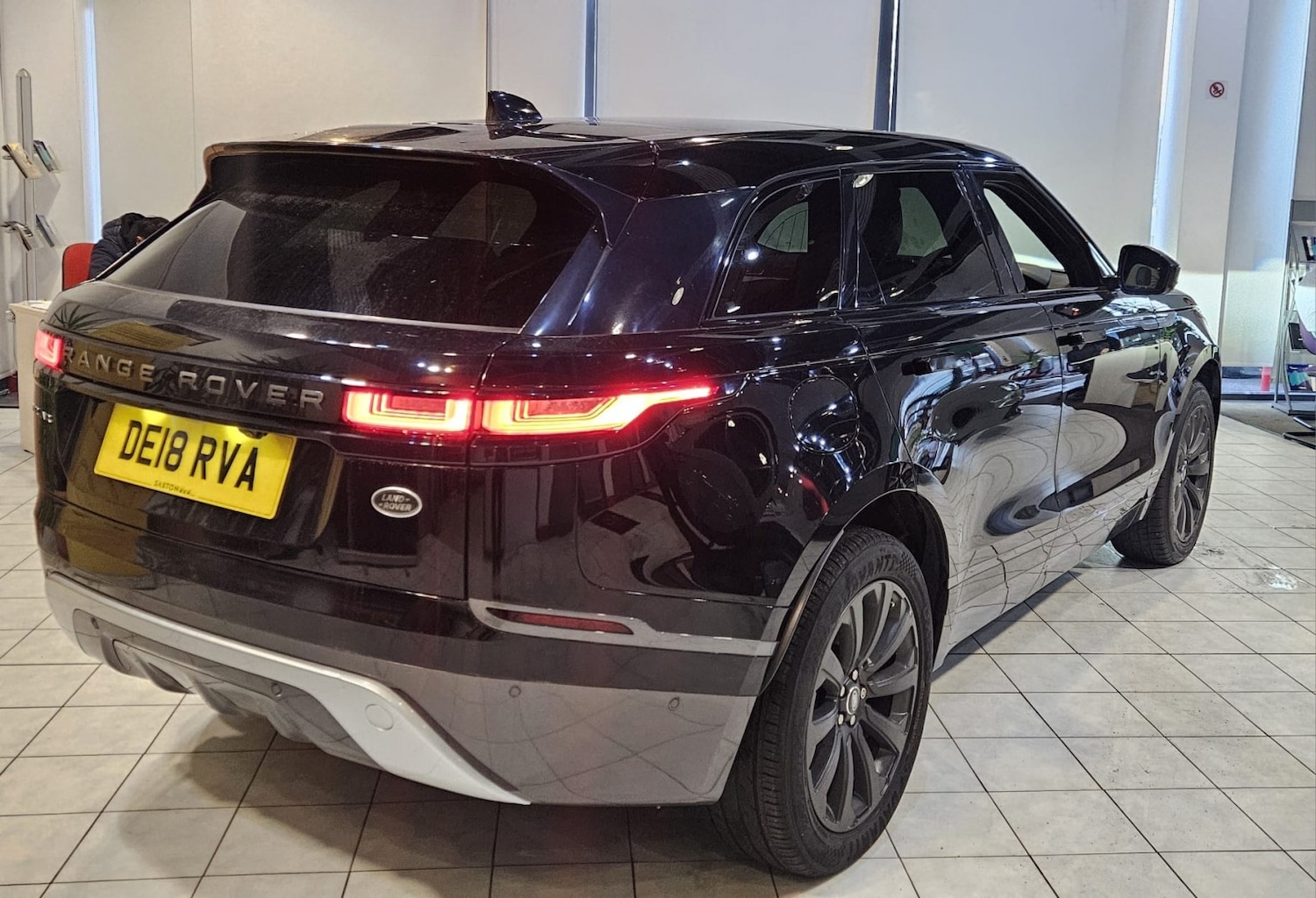 Used Land Rover Range Rover Velar 2018 for sale - 77189330: Photo 5